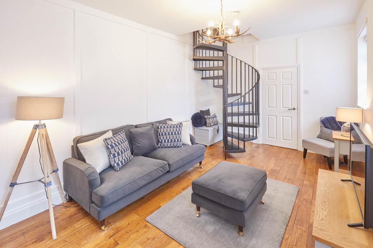 Host & Stay - Den At Westcliff 휫비 외부 사진