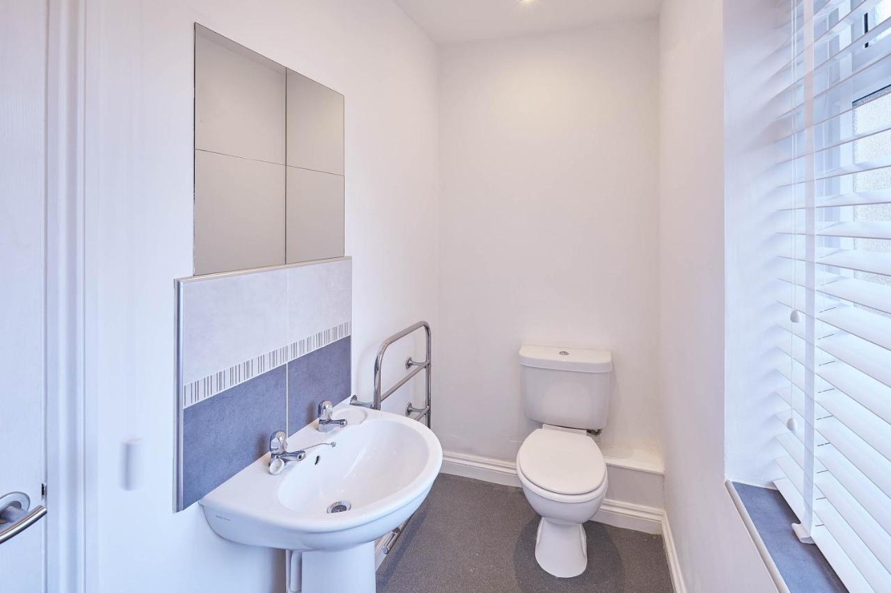 Host & Stay - Den At Westcliff 휫비 외부 사진