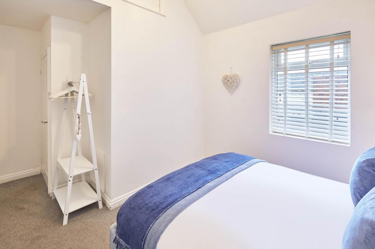 Host & Stay - Den At Westcliff 휫비 외부 사진